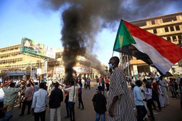 حمله نیروهای امنیتی به تظاهرات هزاران سودانی