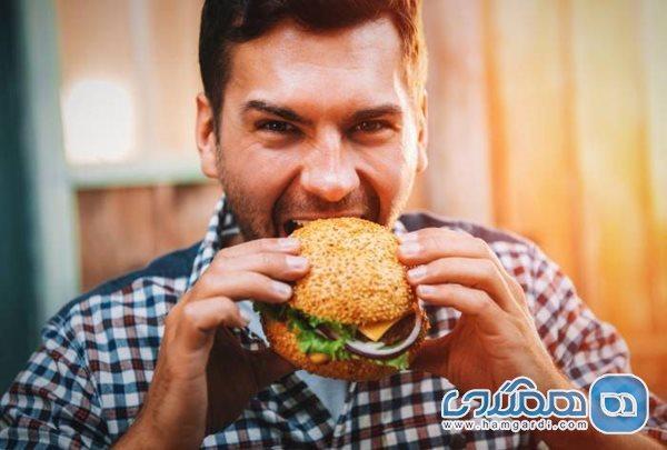چرا غذاهای ناسالم و فست فودها را بیشتر دوست داریم؟ چرا غذاهای ناسالم و فست فودها را بیشتر دوست داریم؟