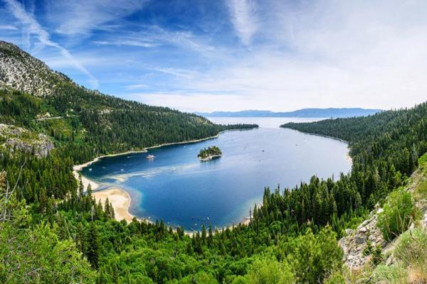 کشف میراث جدید زیر آب در دریاچه تائو کشف میراث نو زیر آب در دریاچه تائو