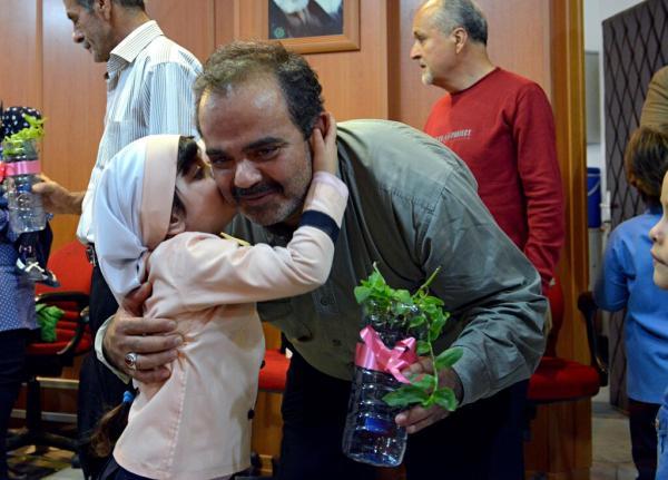 شروع جشنواره مهیج من و بابام در جنوب غرب تهران ، جایزه 10میلیون تومانی برای پدر و دختر خوشبخت